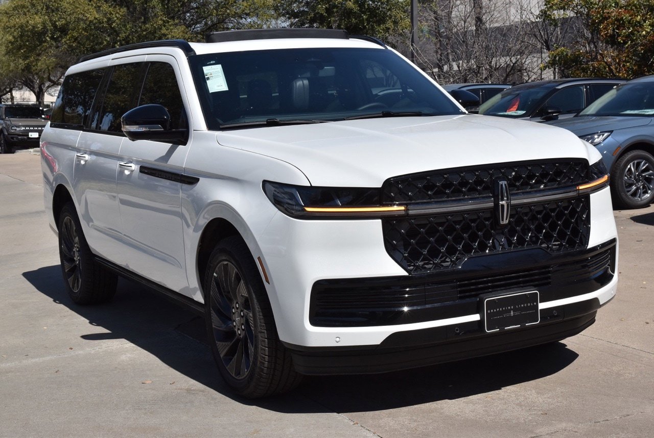 New 2025 Lincoln Navigator L Reserve w/ Jet Appearance Package image 10