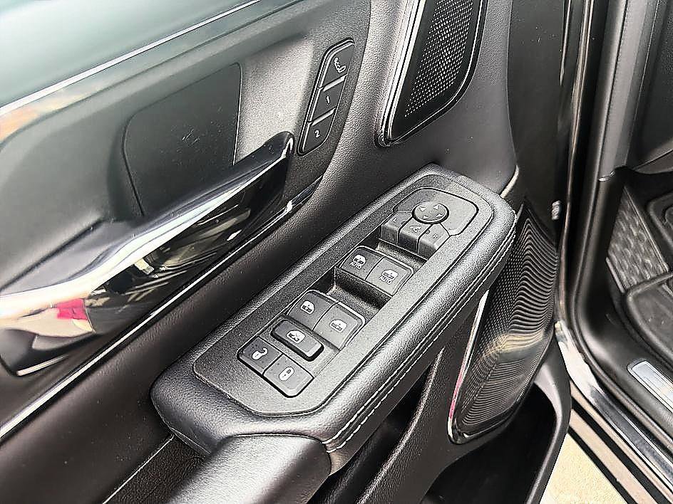Used 2025 RAM 1500 Limited w/ Bed Utility Group AWD/4WD image 10