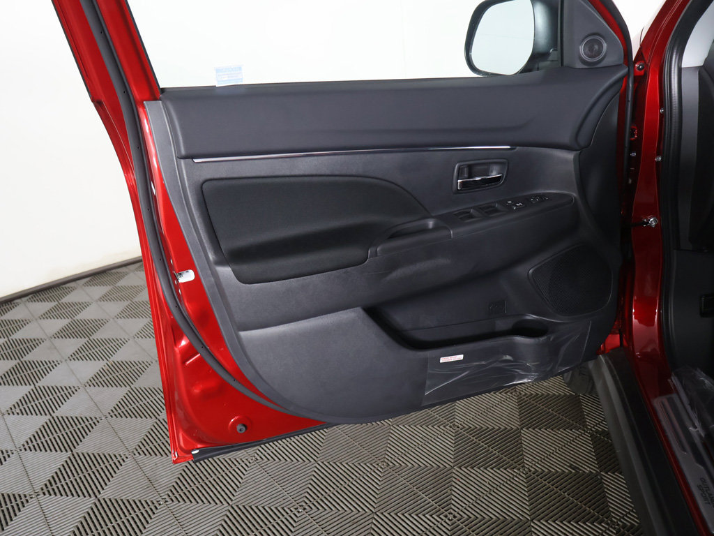 New 2027 Mitsubishi Outlander Sport LE FWD image 19