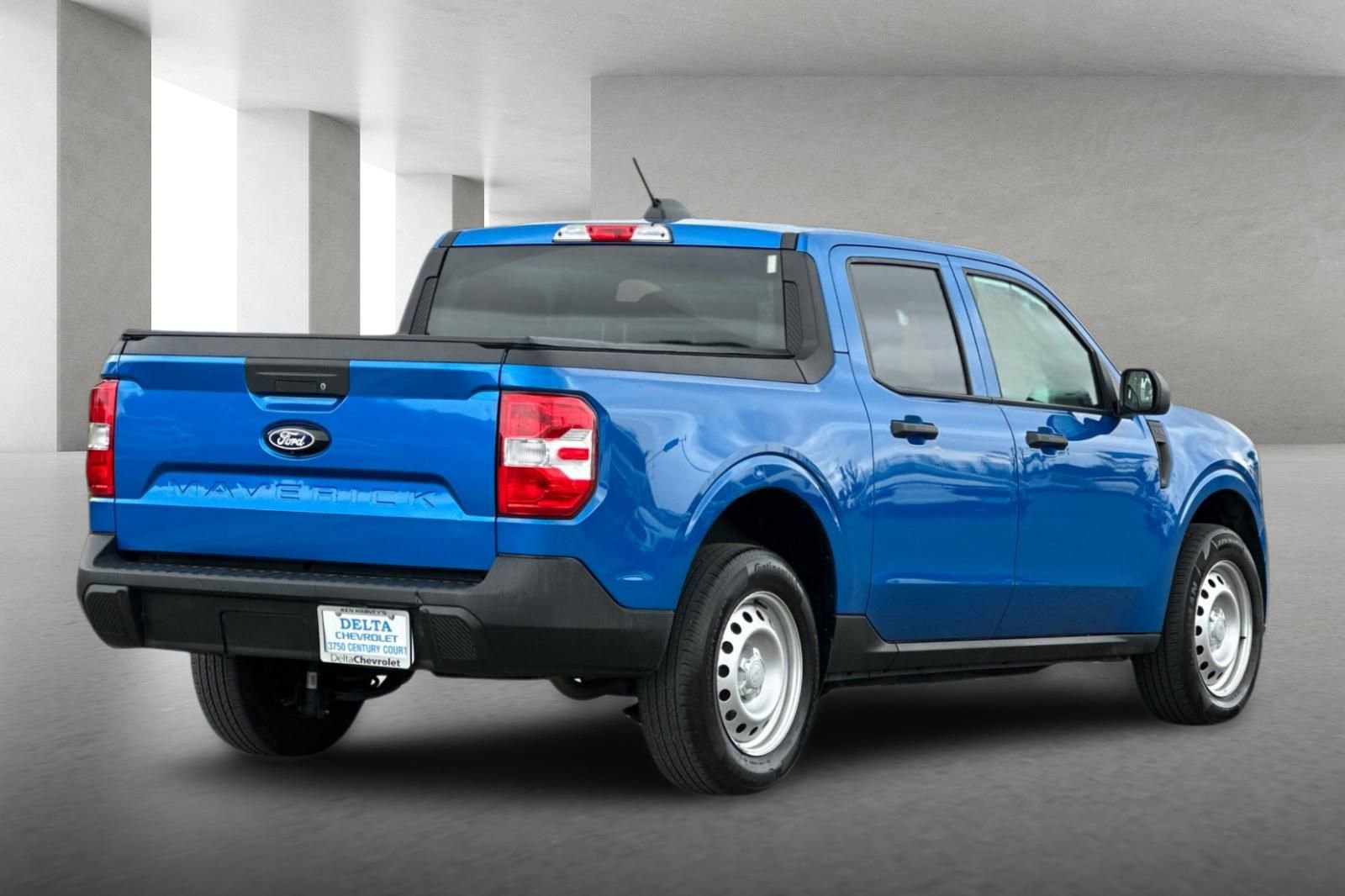 Used 2025 Ford Maverick XL image 4