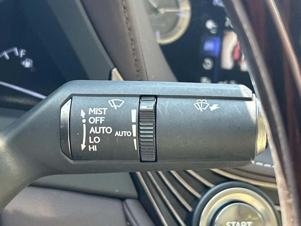 Used 2019 Lexus LS 500 AWD w/ Luxury Package image 32