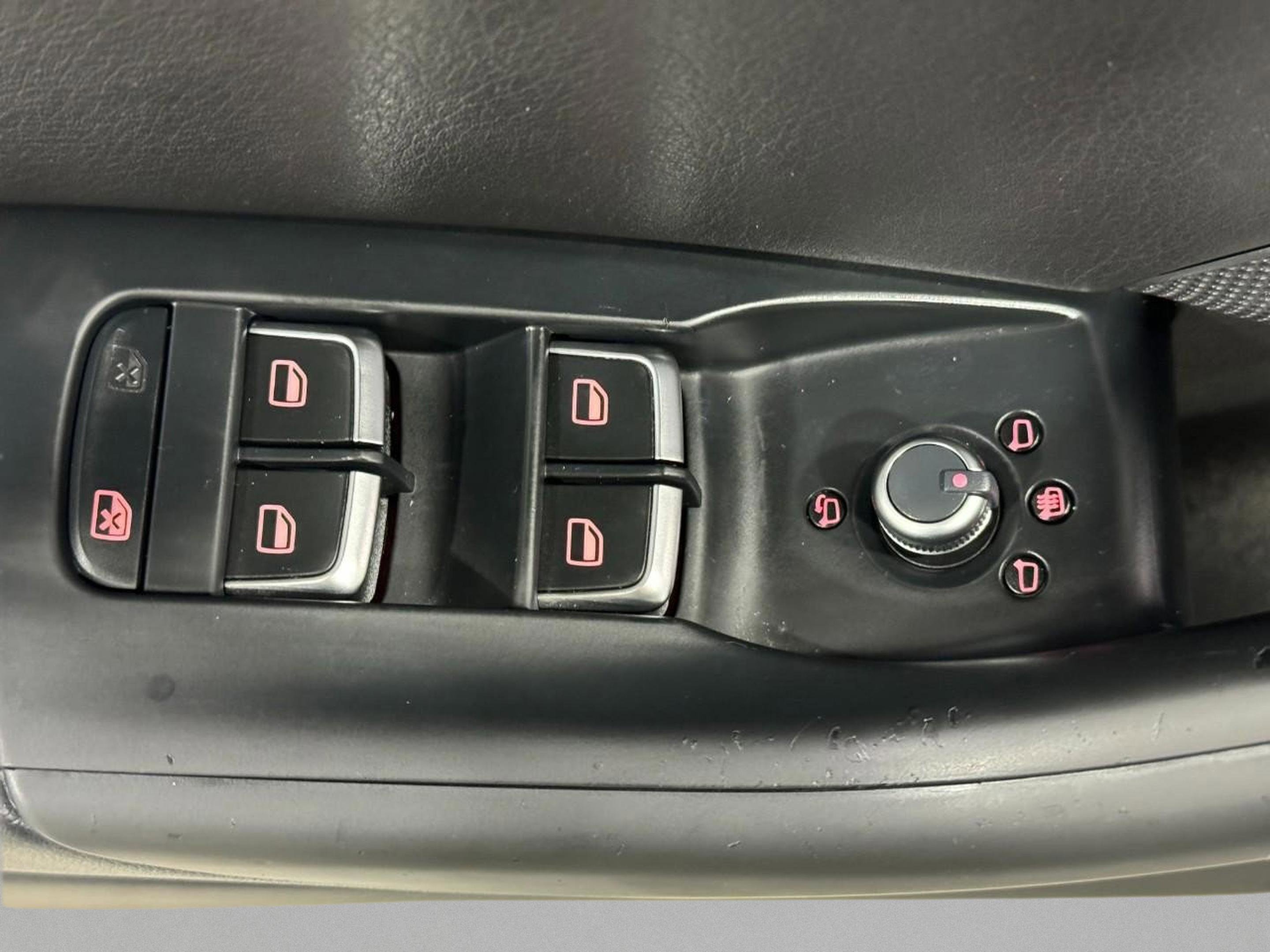 Used 2018 Audi Q3 2.0T Premium Plus image 21