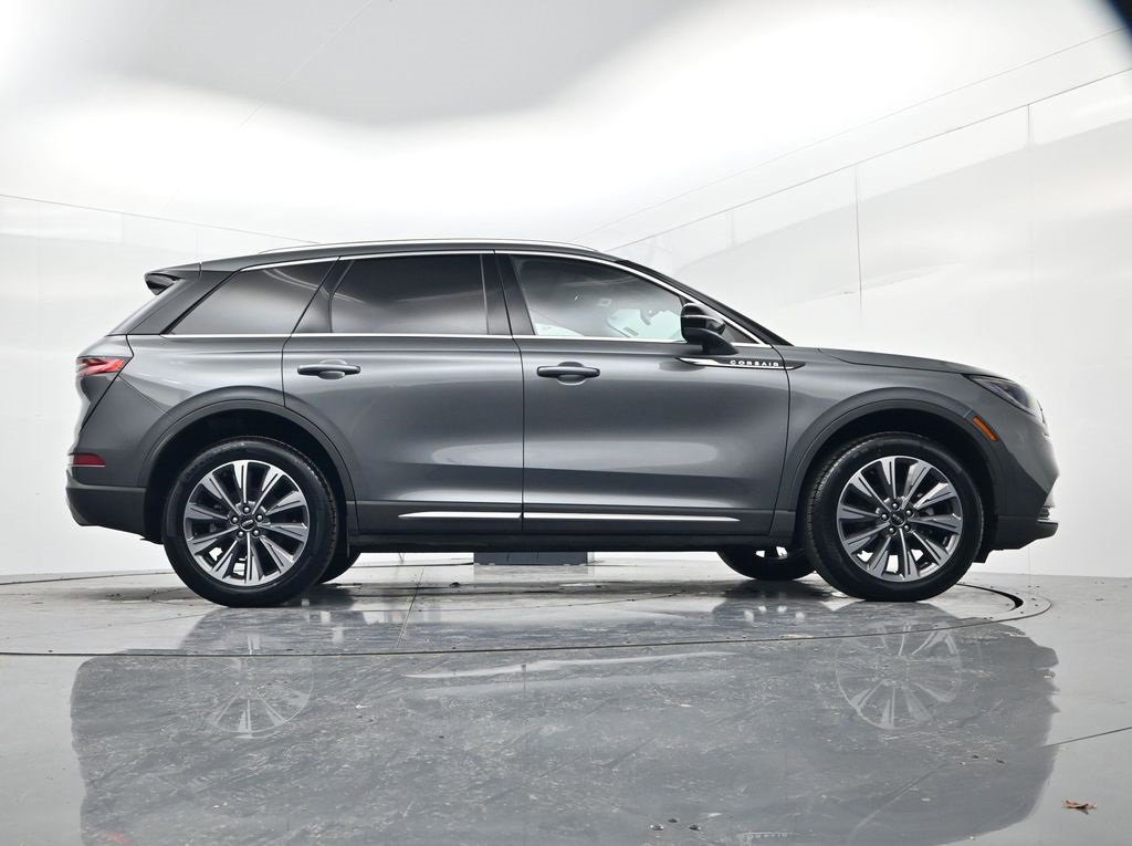 Used 2022 Lincoln Corsair Reserve image 54