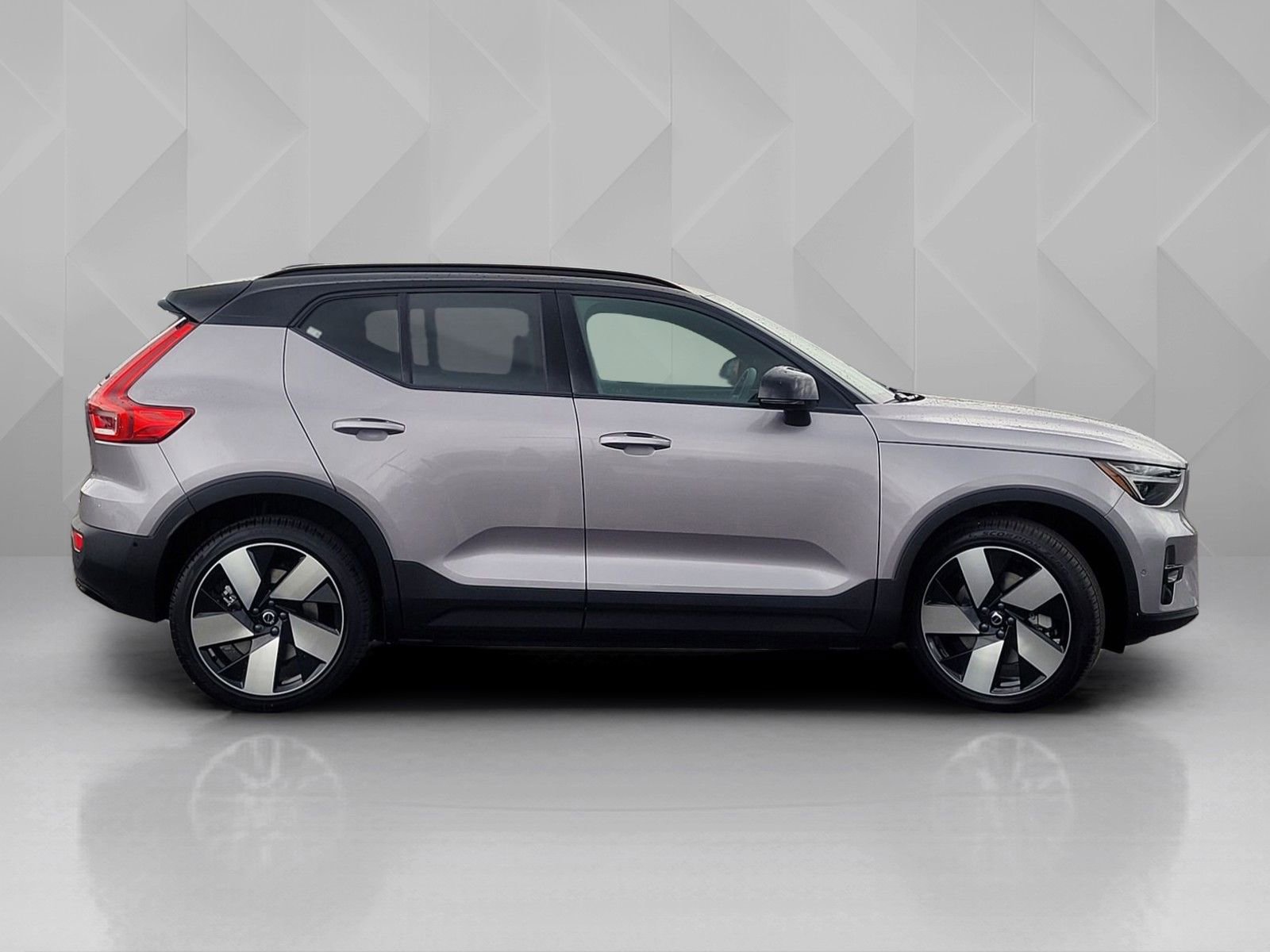 New 2026 Volvo EX40 Plus w/ Climate Package image 7