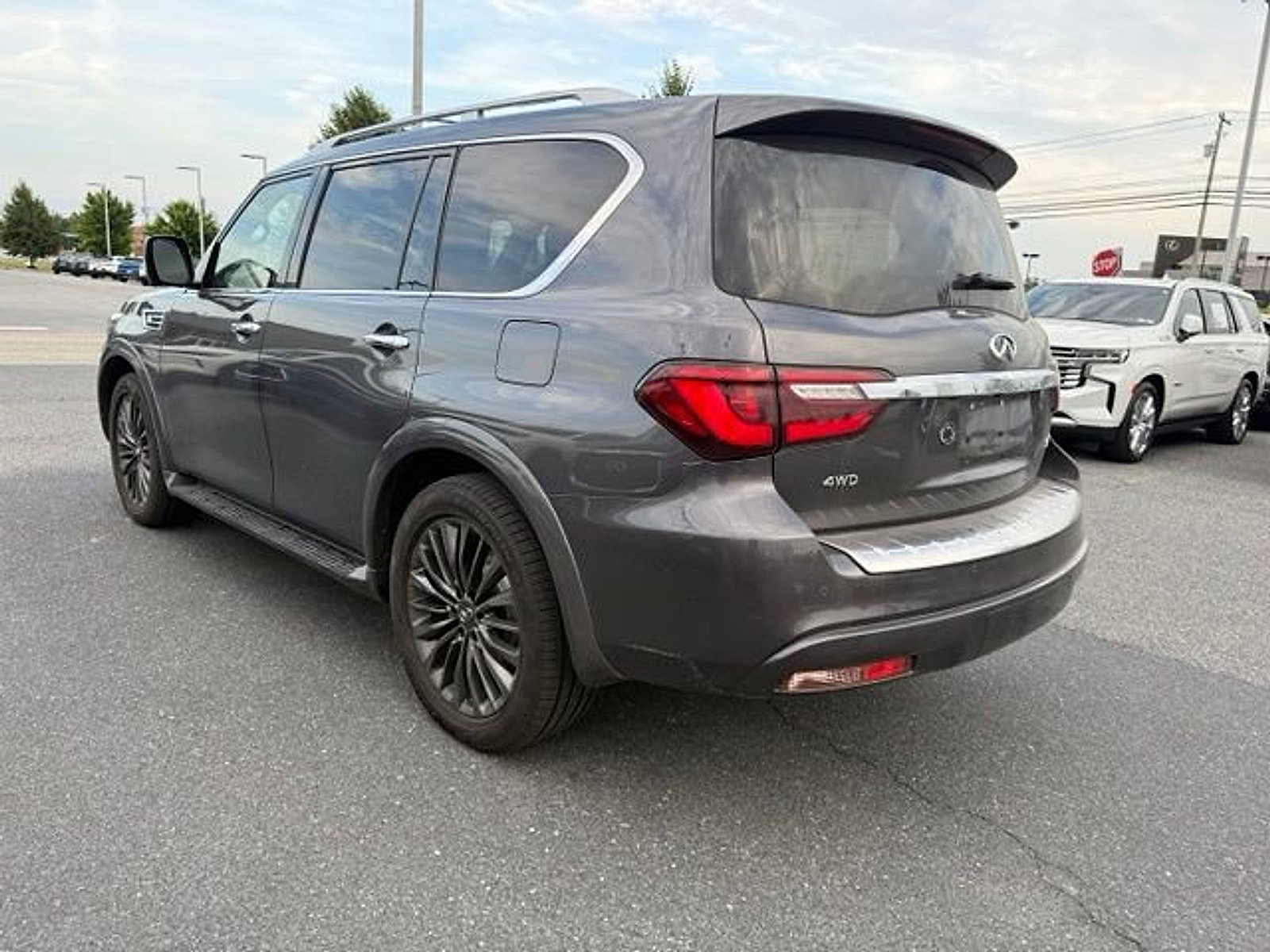 Certified 2024 INFINITI QX80 Sensory w/ Cargo Package AWD/4WD image 11