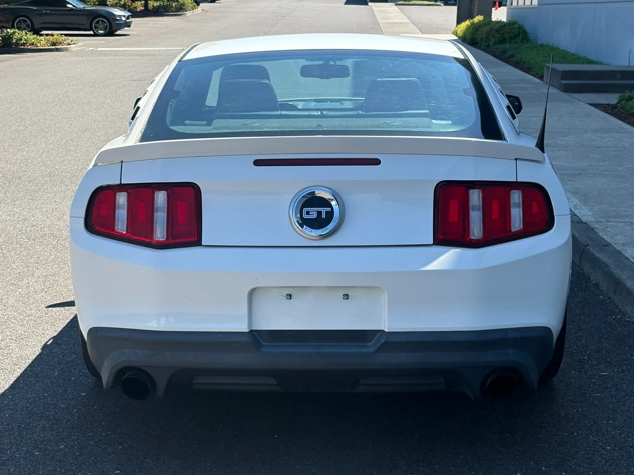 Used 2011 Ford Mustang GT Premium w/ Electronics Pkg RWD image 5