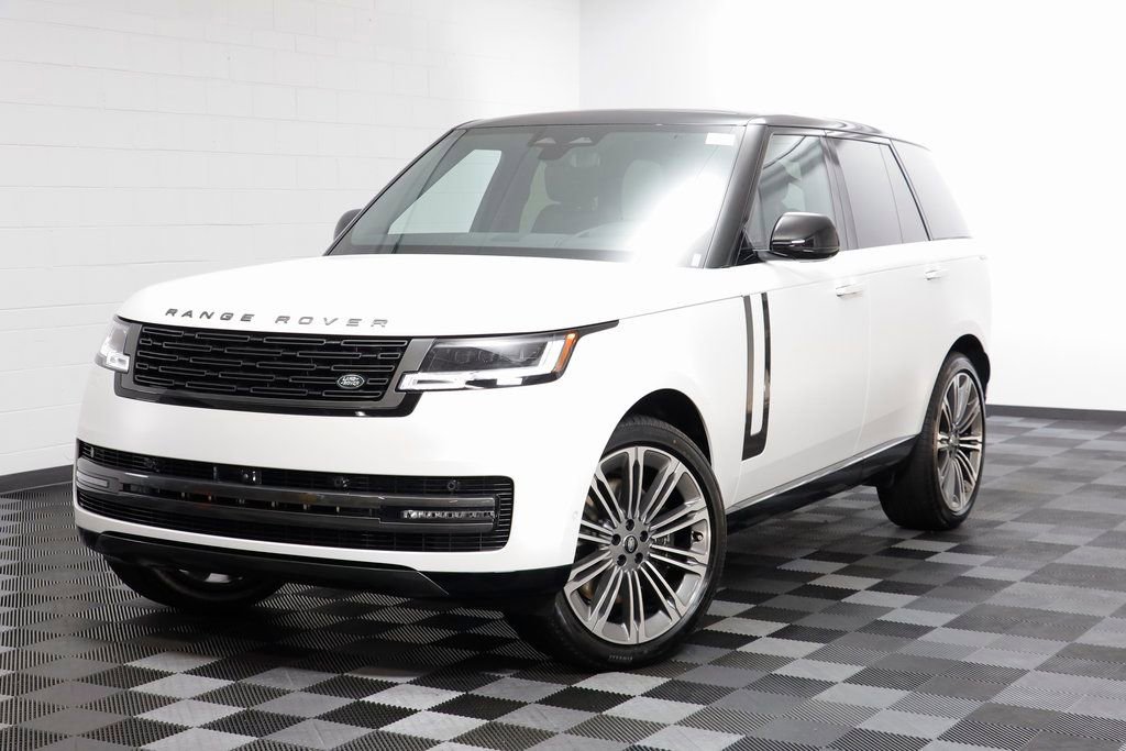 New 2025 Land Rover Range Rover SE