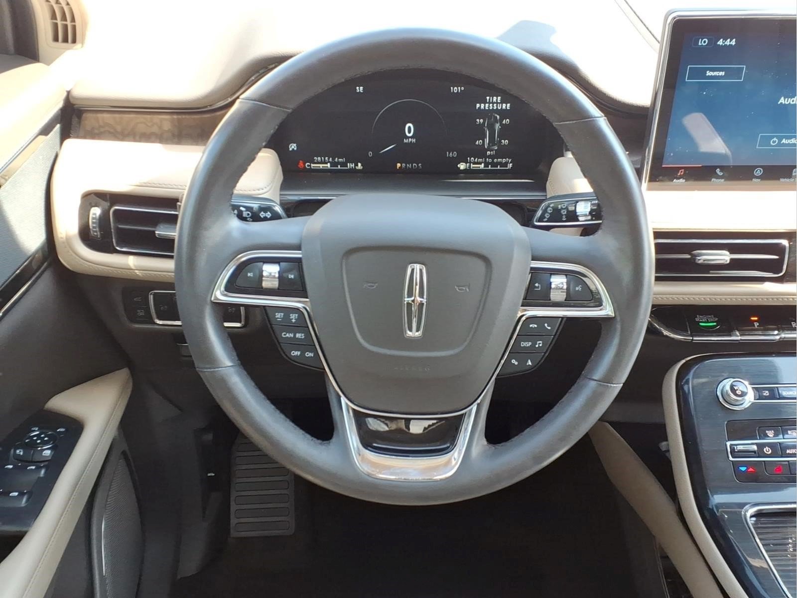 Used 2023 Lincoln Nautilus Reserve FWD image 11