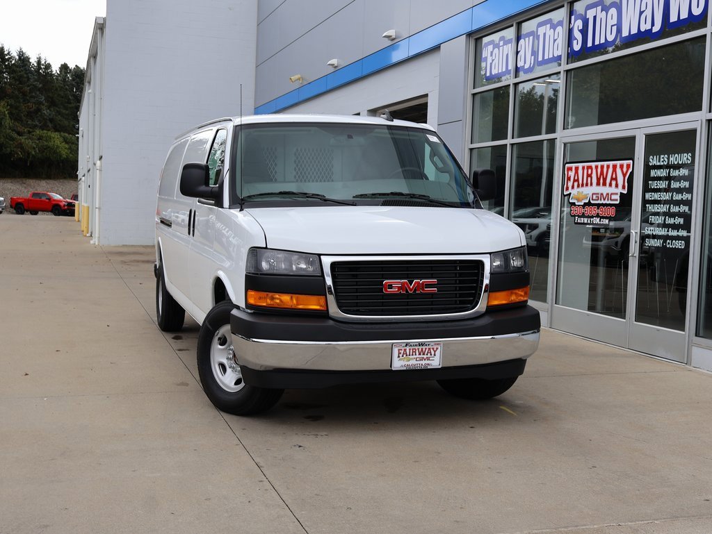 New 2025 GMC Savana 3500 Work Van w/ Driver Convenience Package image 33