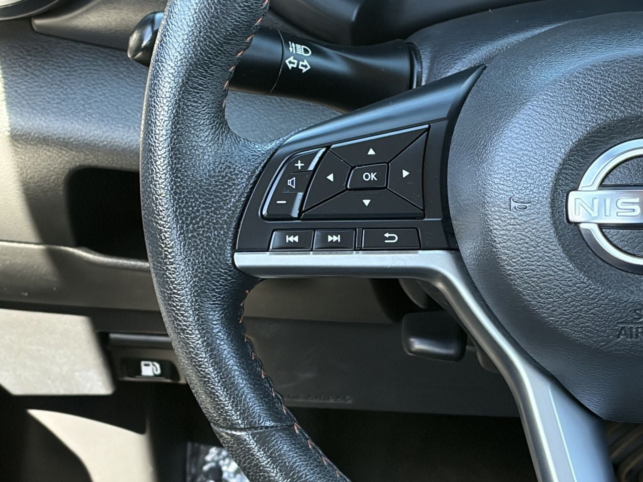 Used 2022 Nissan Kicks SR FWD image 19