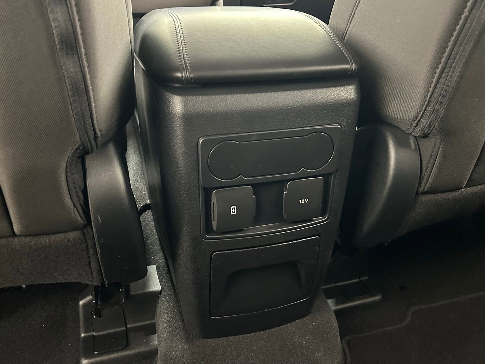 Used 2023 Ford Explorer XLT w/ Class IV Trailer Tow Package image 34