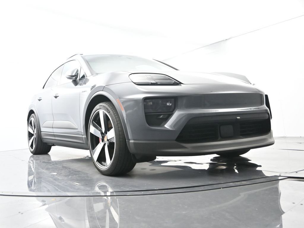 Certified 2025 Porsche Macan 4S Electric AWD/4WD image 53