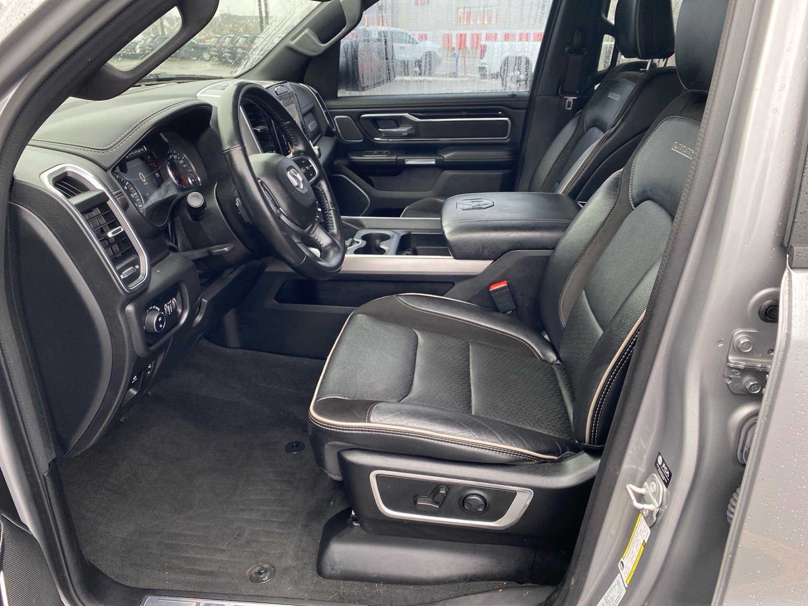 Used 2022 RAM 1500 Laramie image 9