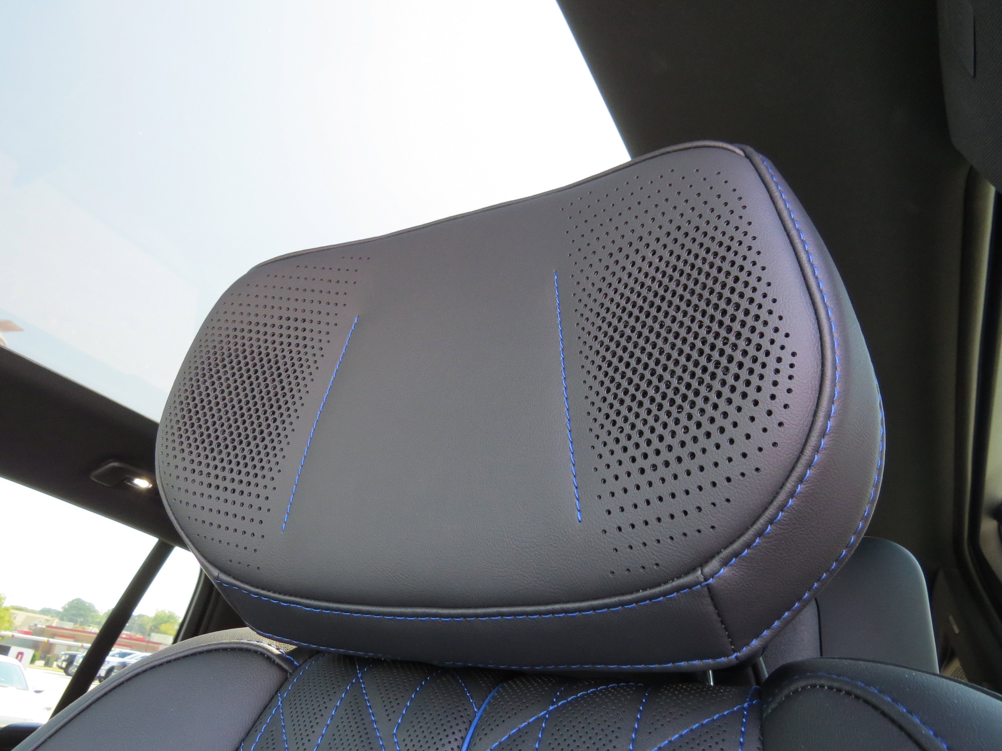 New 2025 Cadillac Escalade IQ Sport 1 w/ LPO, ONYX Package image 20