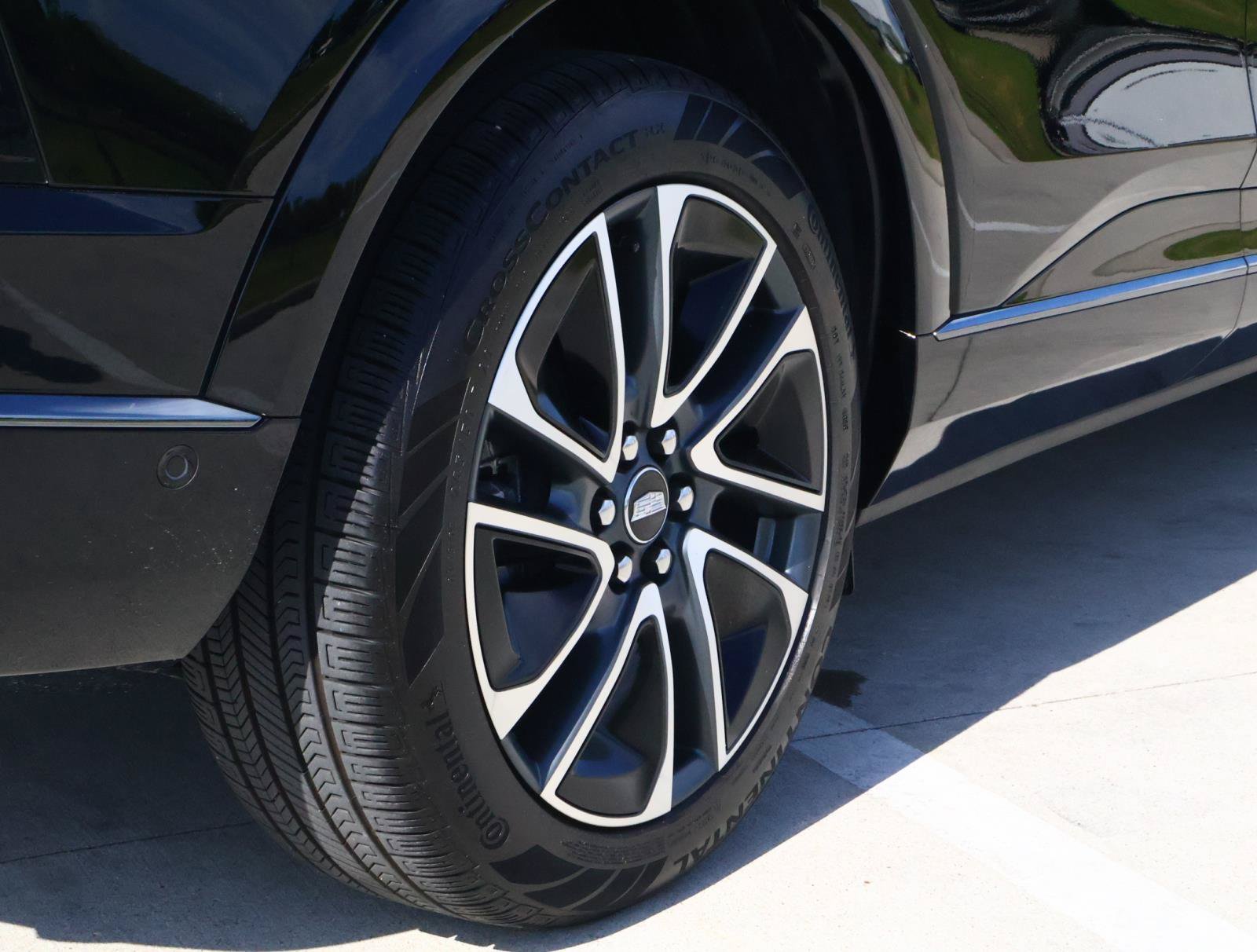 Certified 2025 Cadillac Optiq Sport 1 AWD/4WD image 12