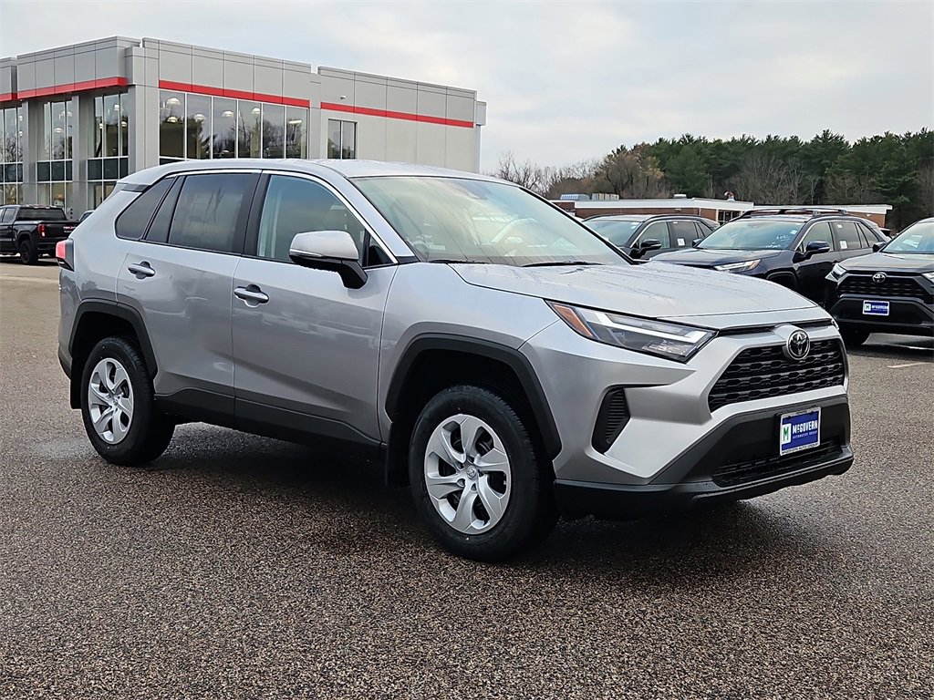 New 2025 Toyota RAV4 LE image 3