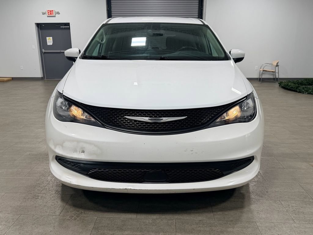 Used 2023 Chrysler Voyager LX w/ Fleet Security Group image 9