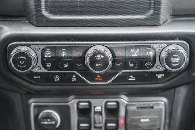 Used 2022 Jeep Gladiator Willys image 31