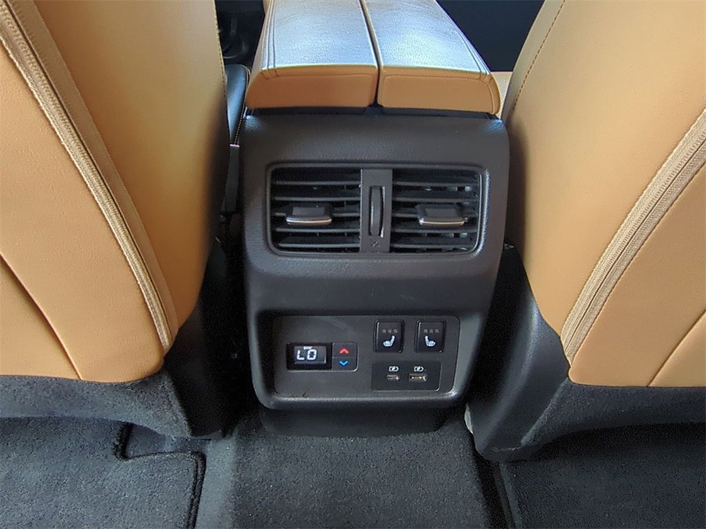 Used 2021 Nissan Rogue Platinum image 22