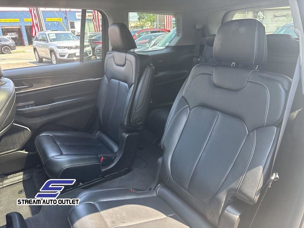 Used 2021 Jeep Grand Cherokee L Limited image 21