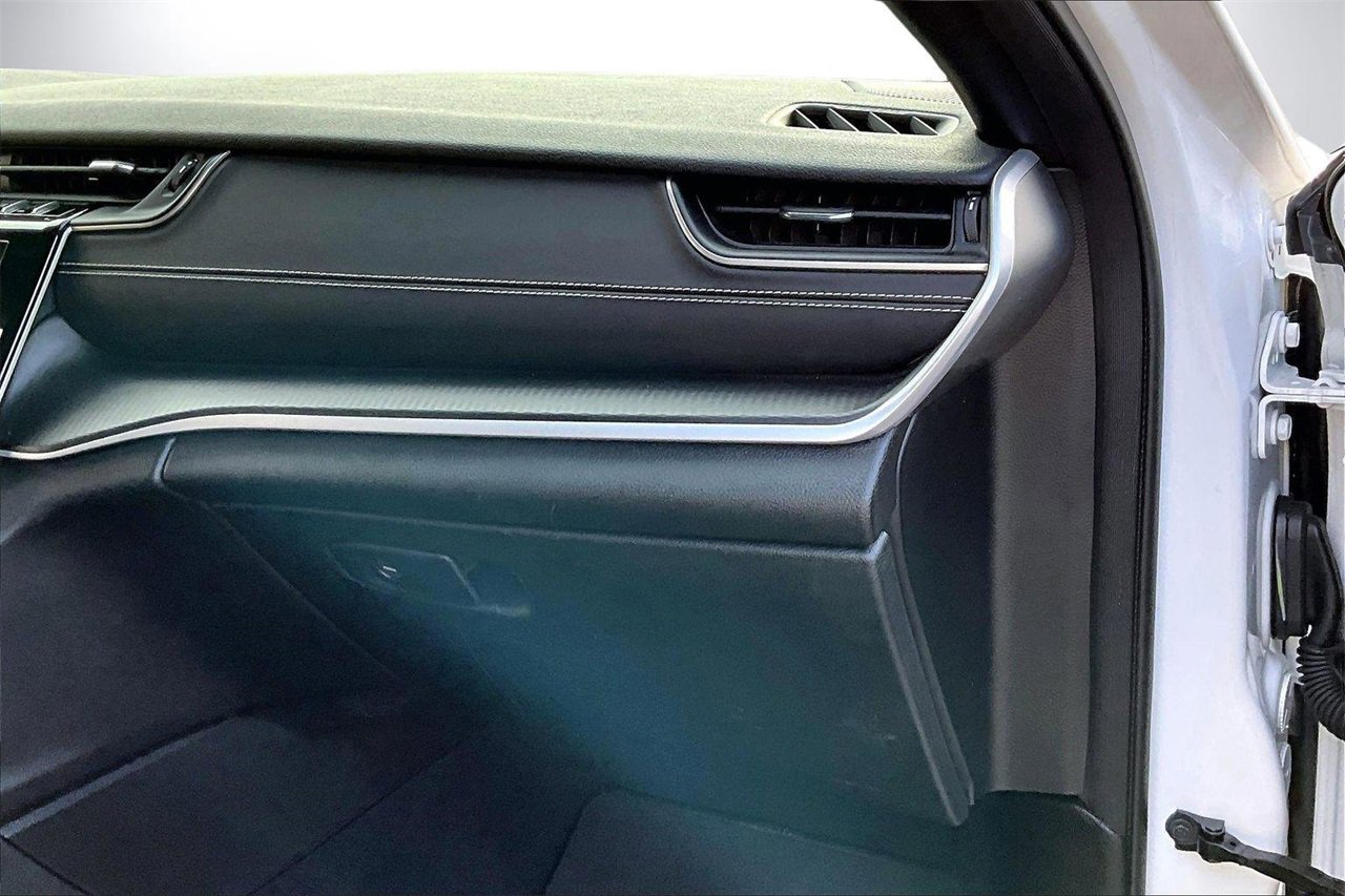 Used 2024 Jeep Grand Cherokee Altitude image 19