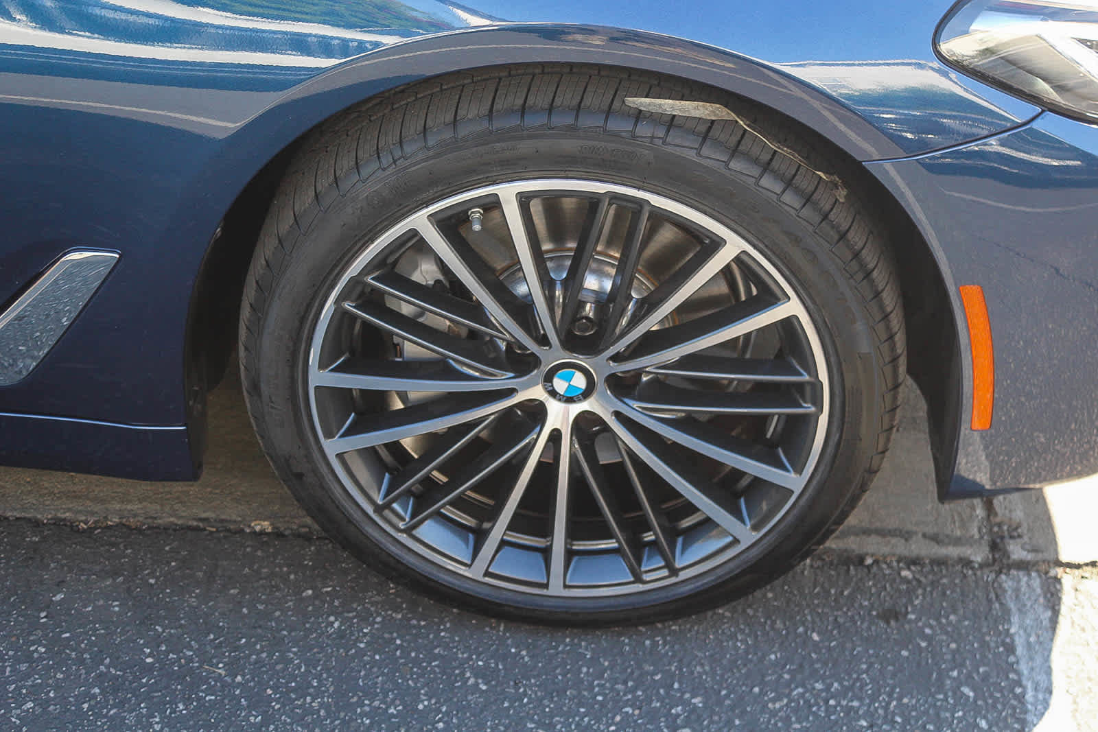 Certified 2023 BMW 530i w/ Premium Package image 9