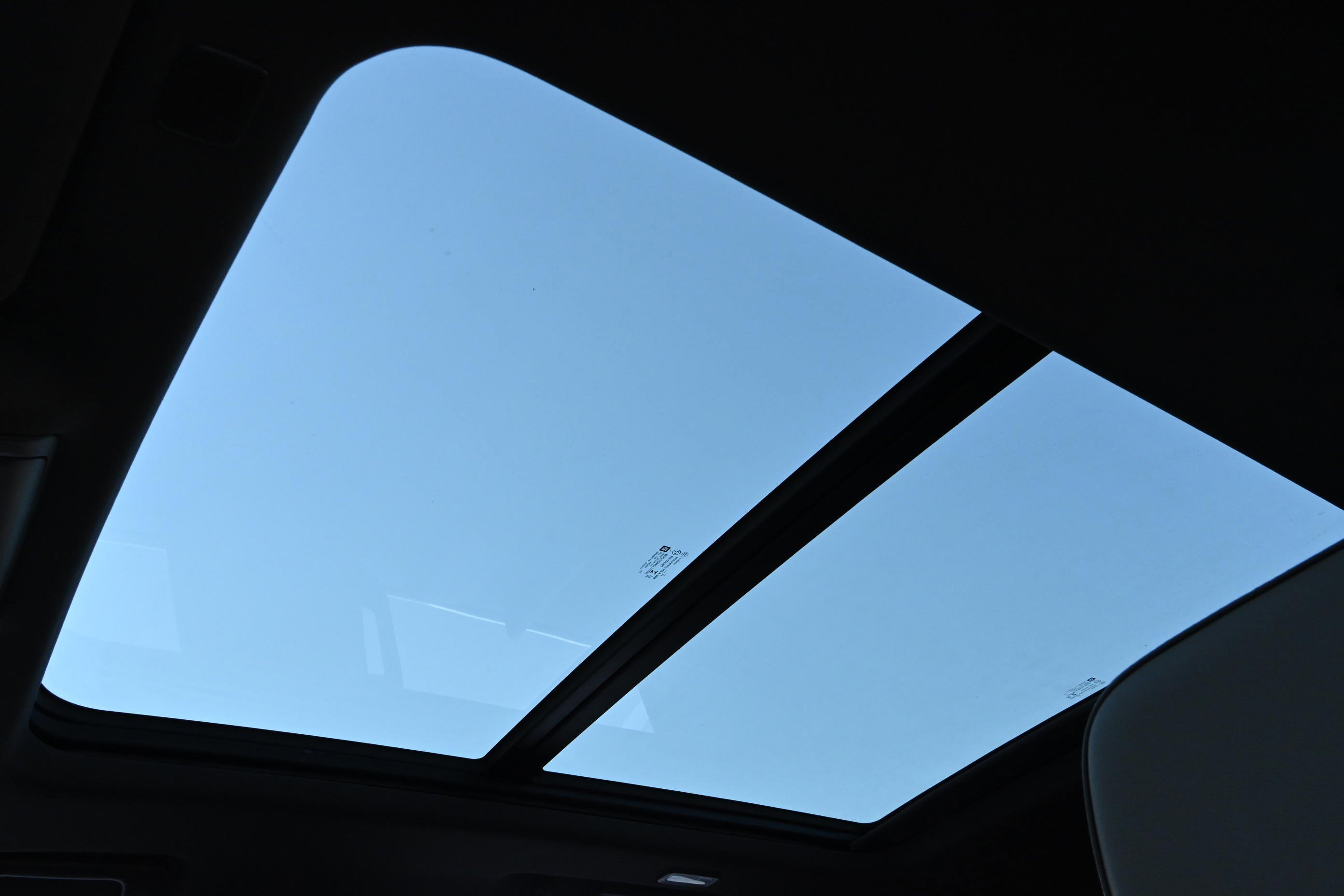 Used 2021 GMC Yukon SLT w/ SLT Premium Package image 25