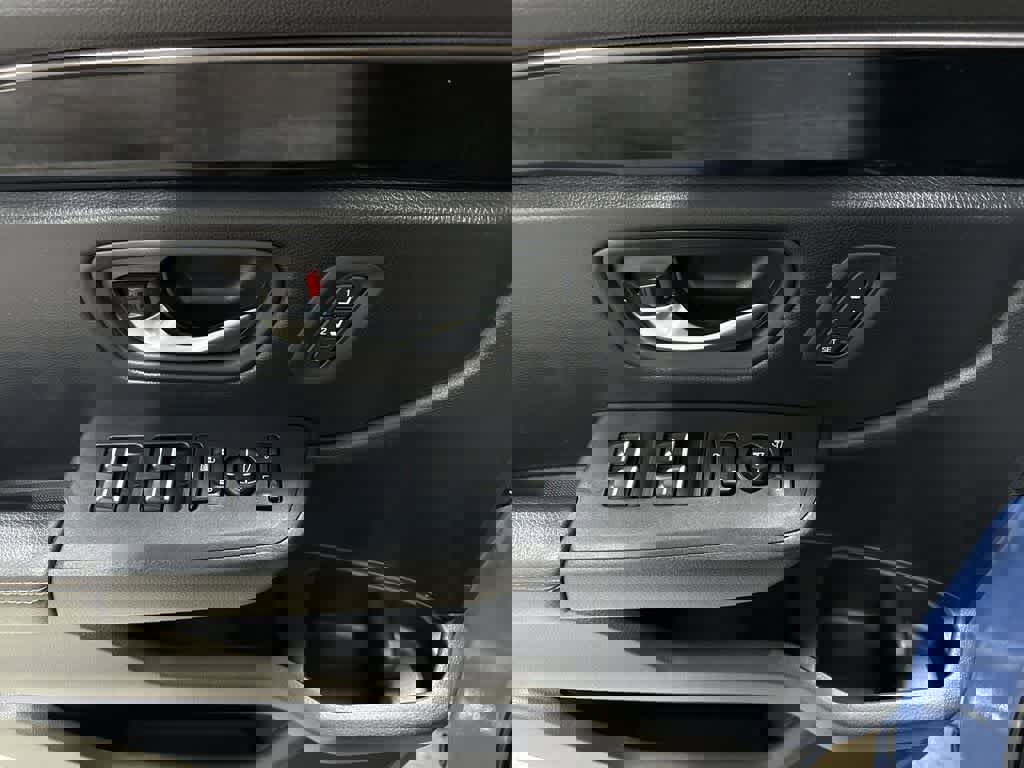 Used 2025 Honda Pilot TrailSport image 23