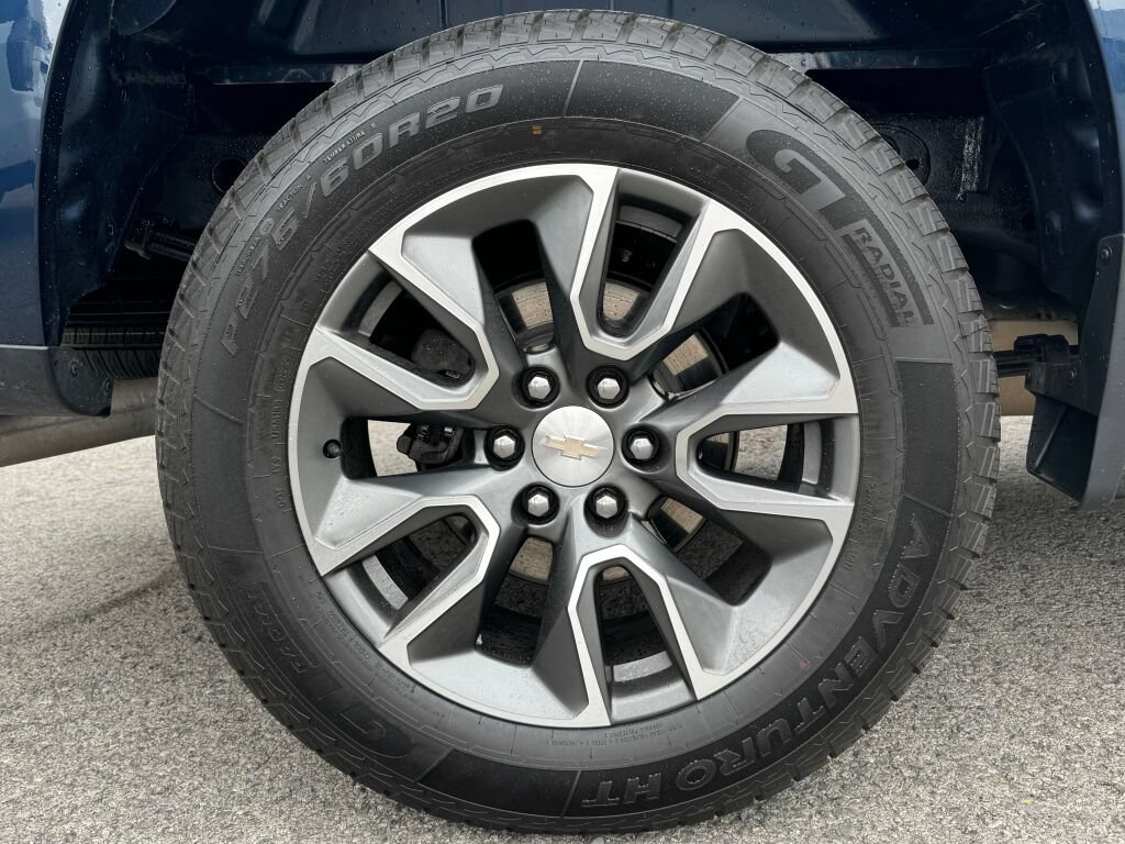 Used 2023 Chevrolet Silverado 1500 LT AWD/4WD image 11