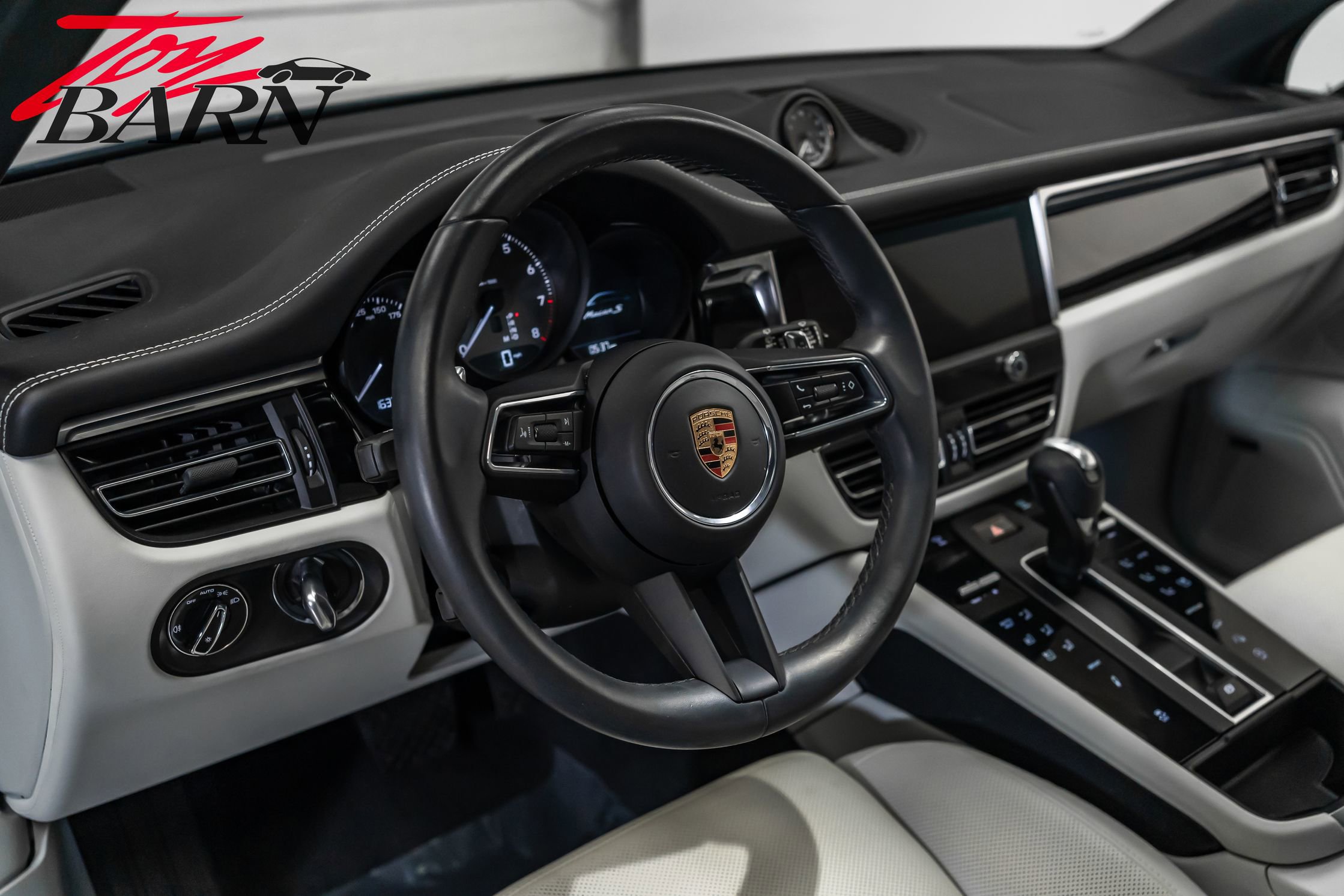 Used 2022 Porsche Macan S image 26