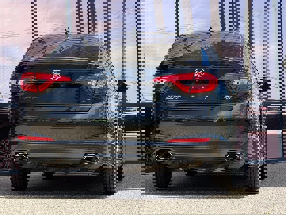 Used 2016 Hyundai Sonata Sport w/ Option Group 02 FWD image 11