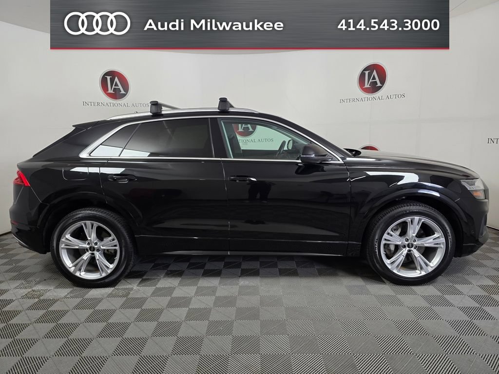 Used 2023 Audi Q8 Premium w/ Convenience Package AWD/4WD image 3