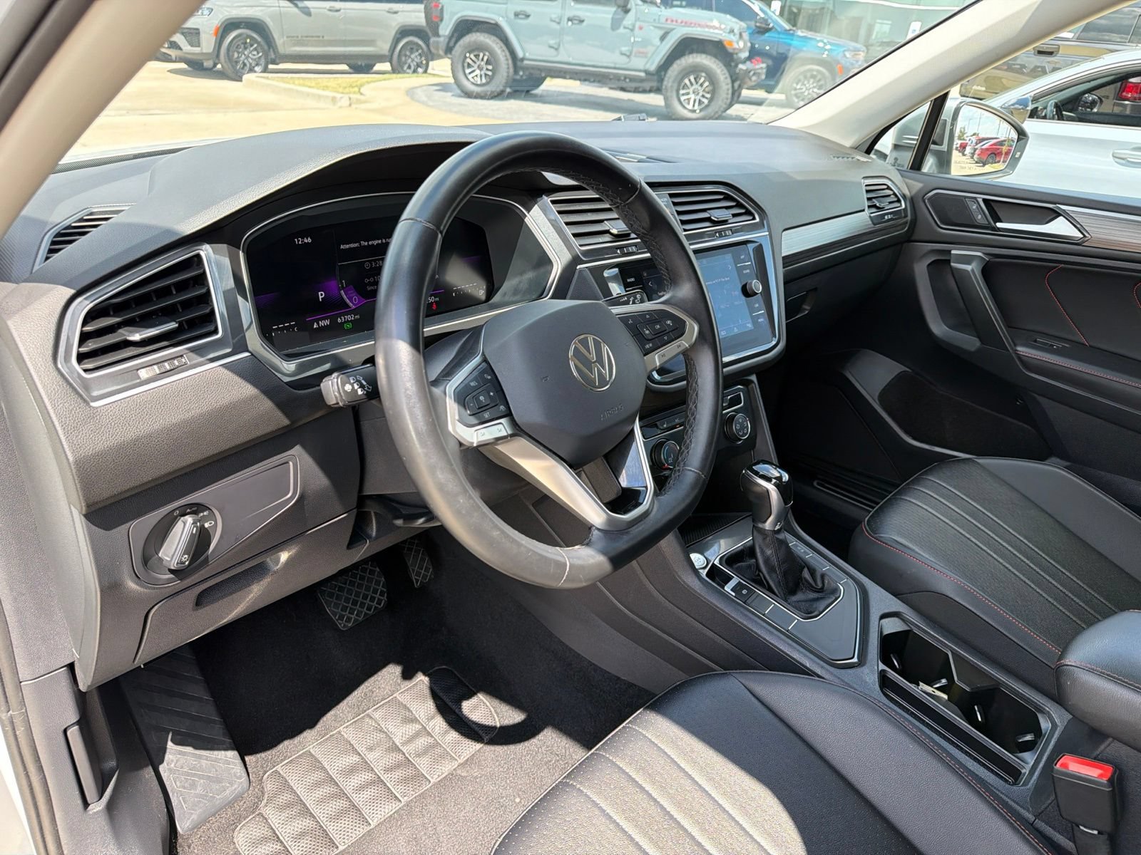 Used 2024 Volkswagen Tiguan SE FWD image 10