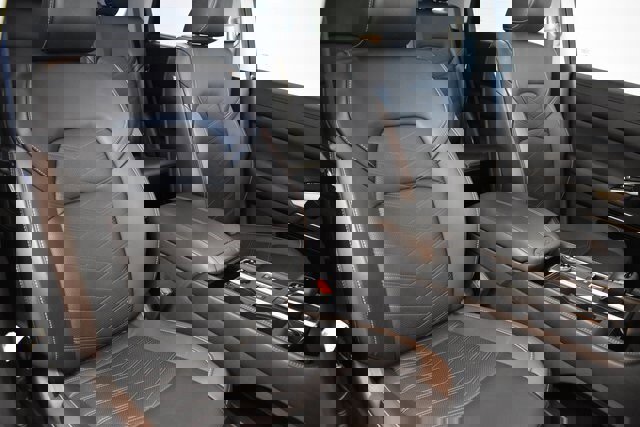 Used 2024 Nissan Pathfinder Platinum w/ Cargo Package image 6