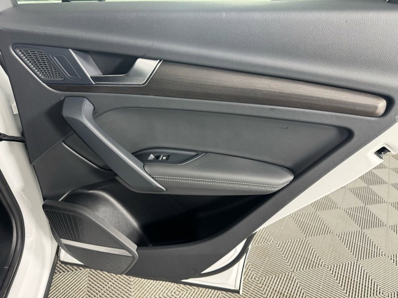 Used 2024 Audi Q5 2.0T Premium Plus image 30