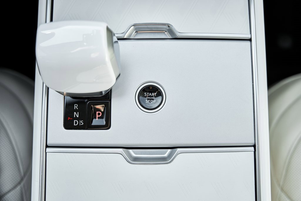 Used 2024 Land Rover Range Rover SV image 76