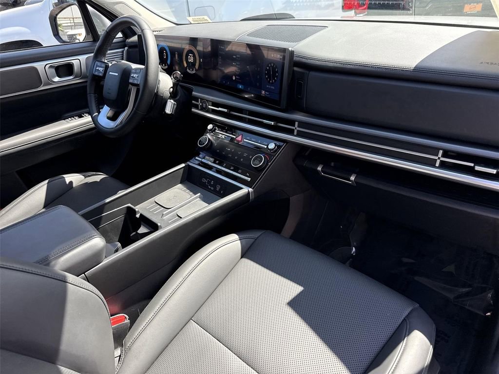 Used 2025 Hyundai Santa Fe SEL AWD/4WD image 25