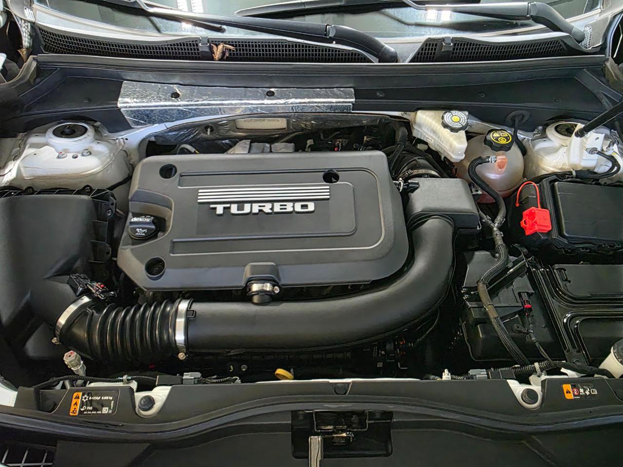 Used 2019 Cadillac XT4 Luxury w/ Cold Weather Package AWD/4WD image 37