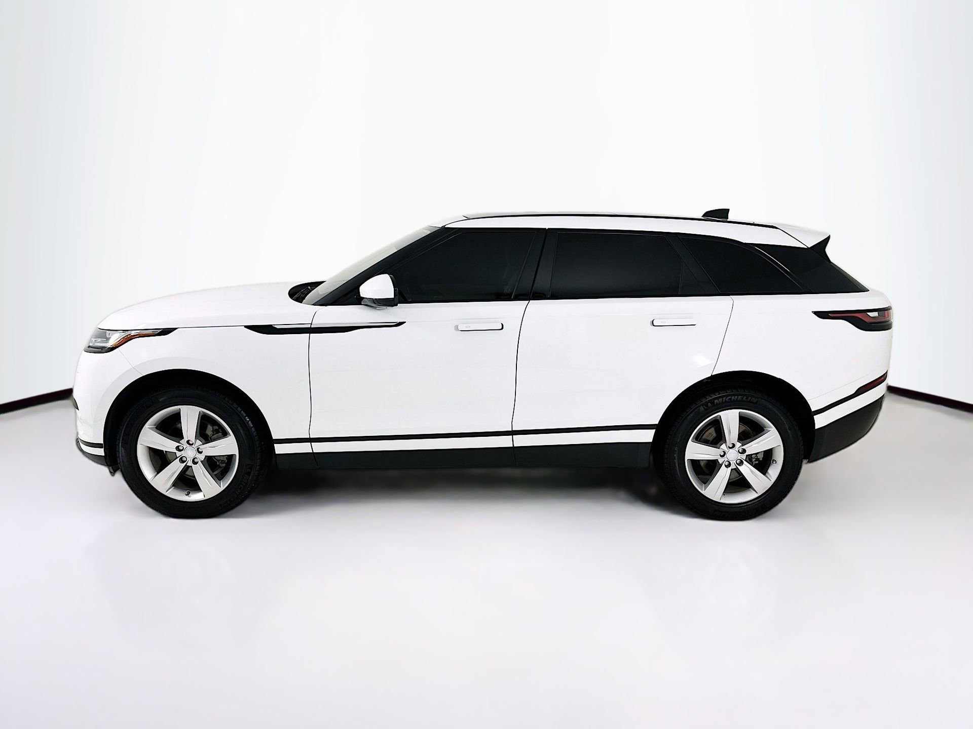 Used 2020 Land Rover Range Rover Velar S AWD/4WD image 5