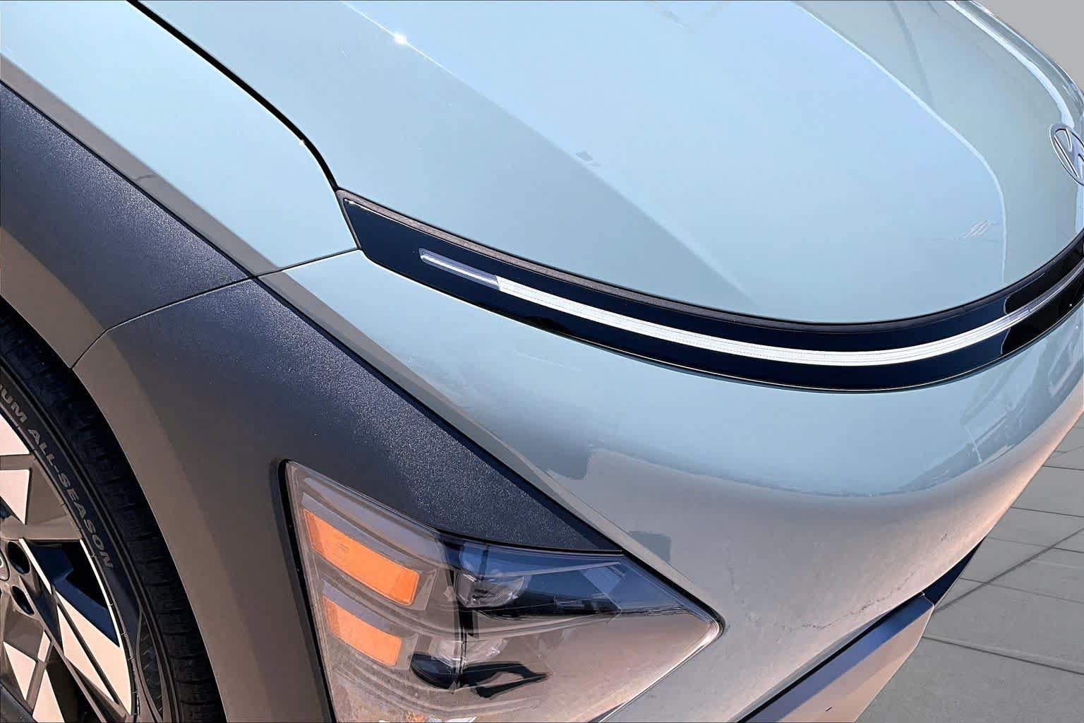 Used 2025 Hyundai Kona SEL FWD image 25