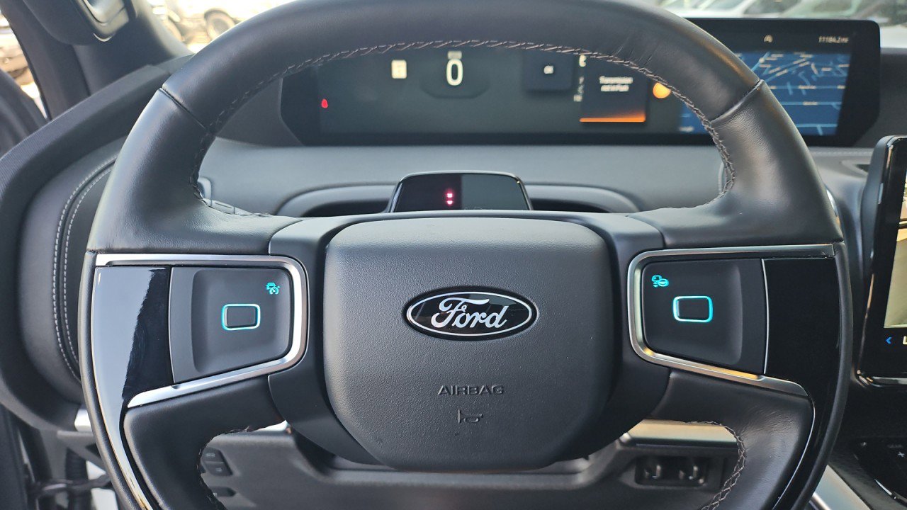 Used 2025 Ford Expedition Max Platinum w/ Stealth Performance Package AWD/4WD image 23