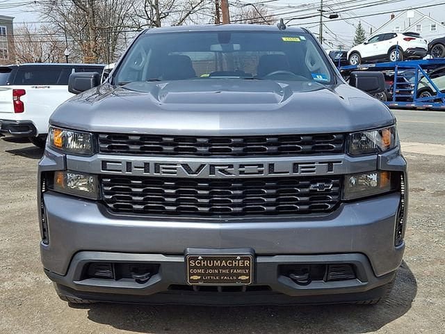 Used 2020 Chevrolet Silverado 1500 Custom w/ Custom Value Package AWD/4WD image 2