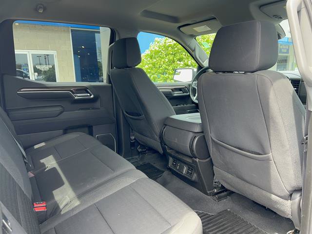 Used 2023 Chevrolet Silverado 1500 LT AWD/4WD image 18