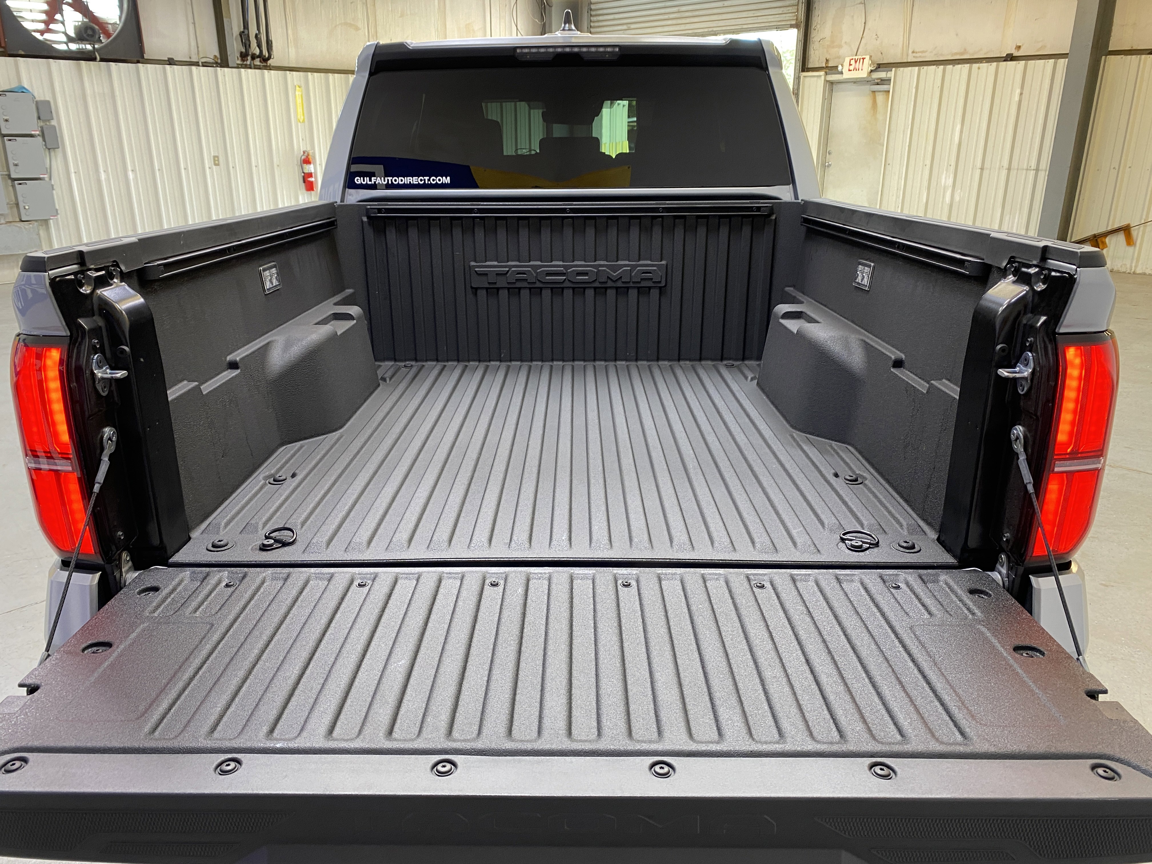 Used 2025 Toyota Tacoma SR5 image 30