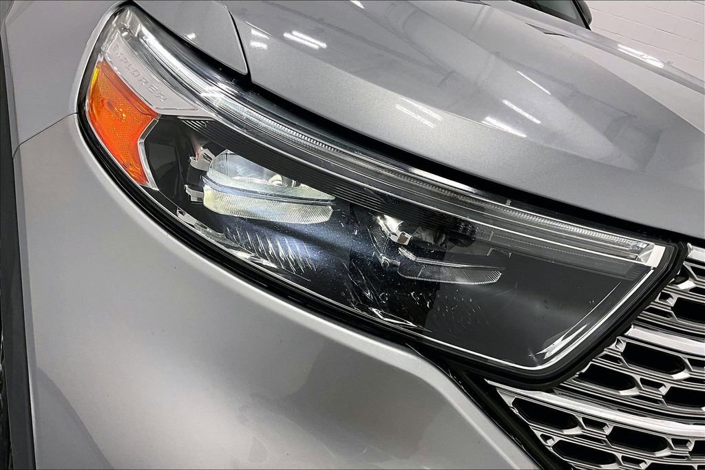 Used 2021 Ford Explorer Limited w/ Equipment Group 301A image 38