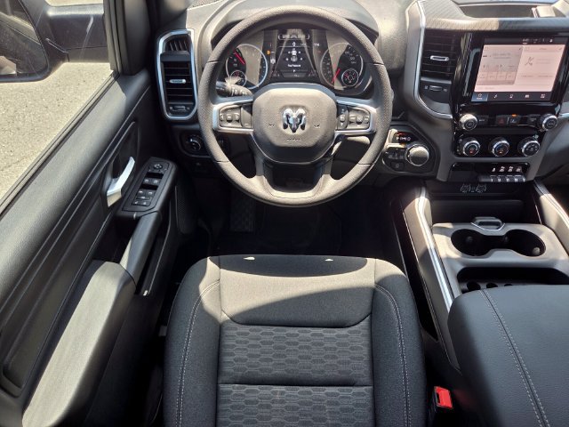 New 2026 RAM 1500 Express AWD/4WD image 14