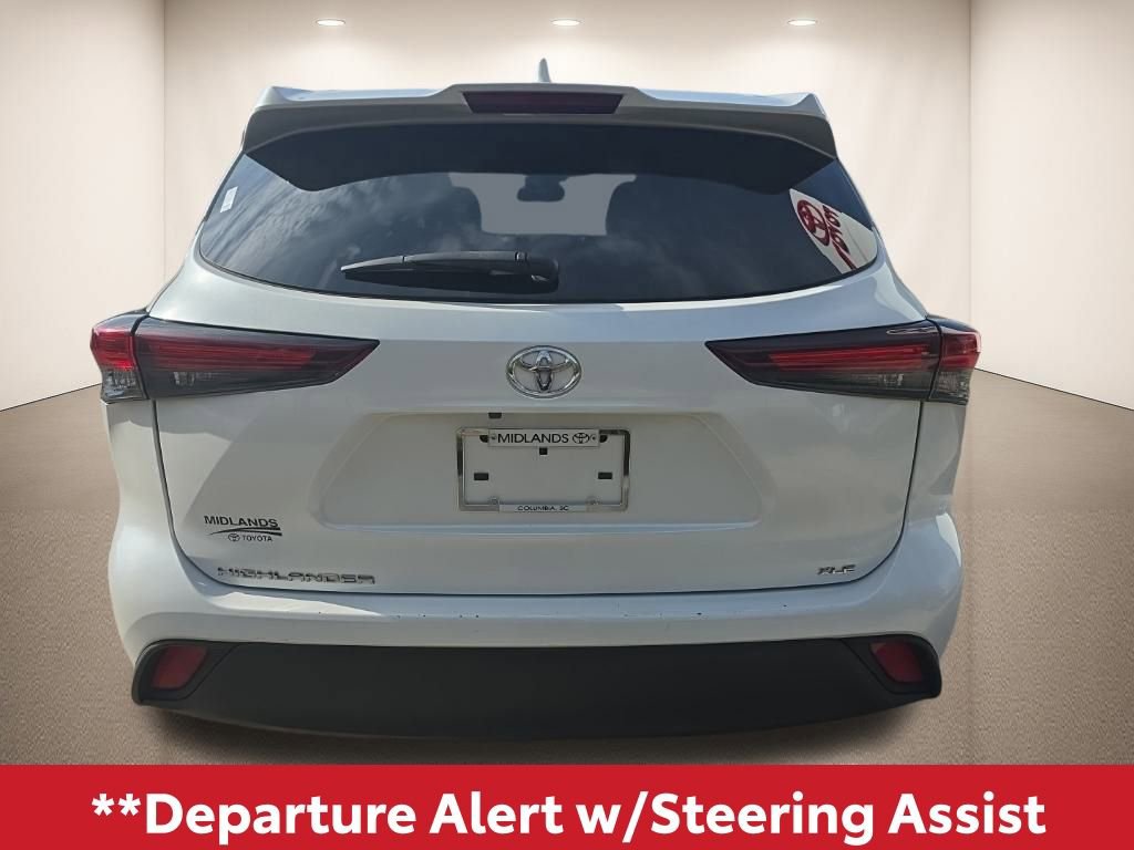 Used 2024 Toyota Highlander XLE image 6