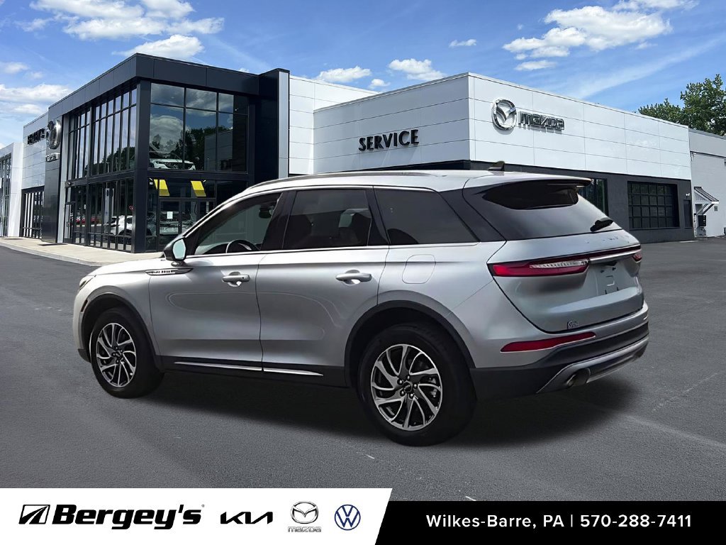 Used 2022 Lincoln Corsair AWD w/ Equipment Group 101A image 7