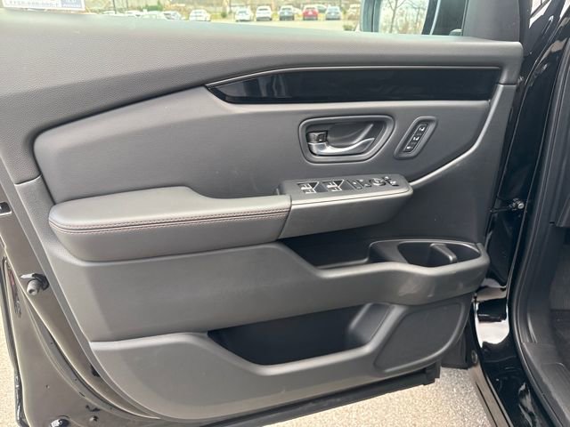 New 2025 Honda Pilot TrailSport image 9