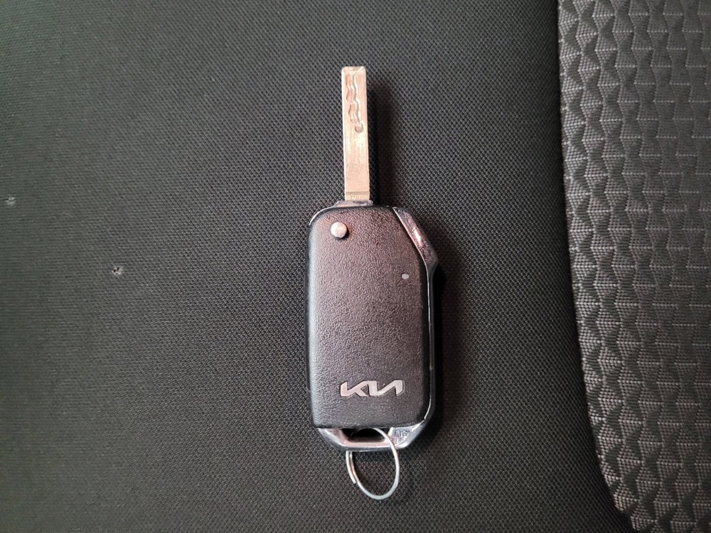 Used 2025 Kia Sportage LX FWD image 32